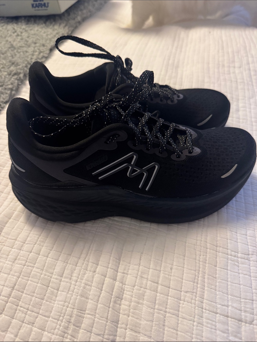 Karhu Mestari Run 1.5 Sneakers - black - Size 8.5